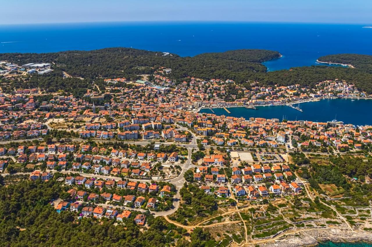 Apartments Mali Losinj Luaran gambar