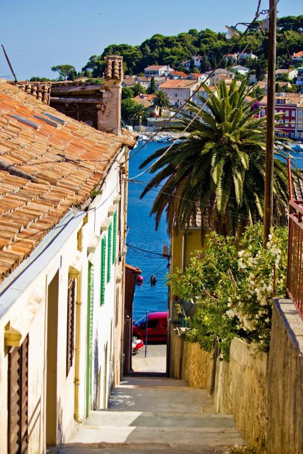 Apartments Mali Losinj Luaran gambar