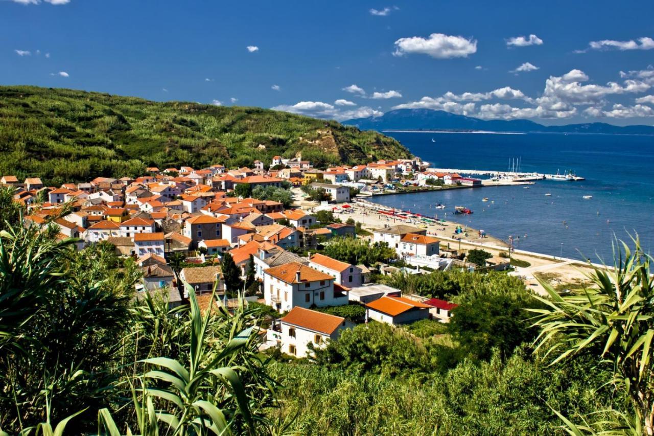 Apartments Mali Losinj Luaran gambar