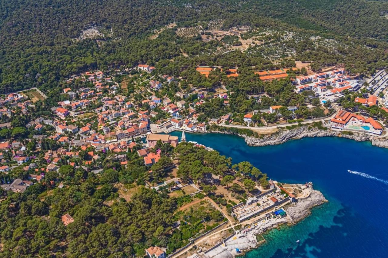 Apartments Mali Losinj Luaran gambar