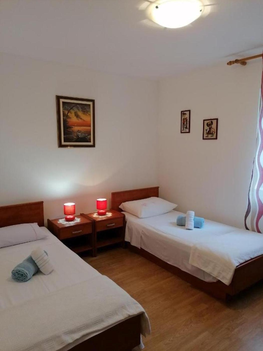 Apartments Mali Losinj Luaran gambar