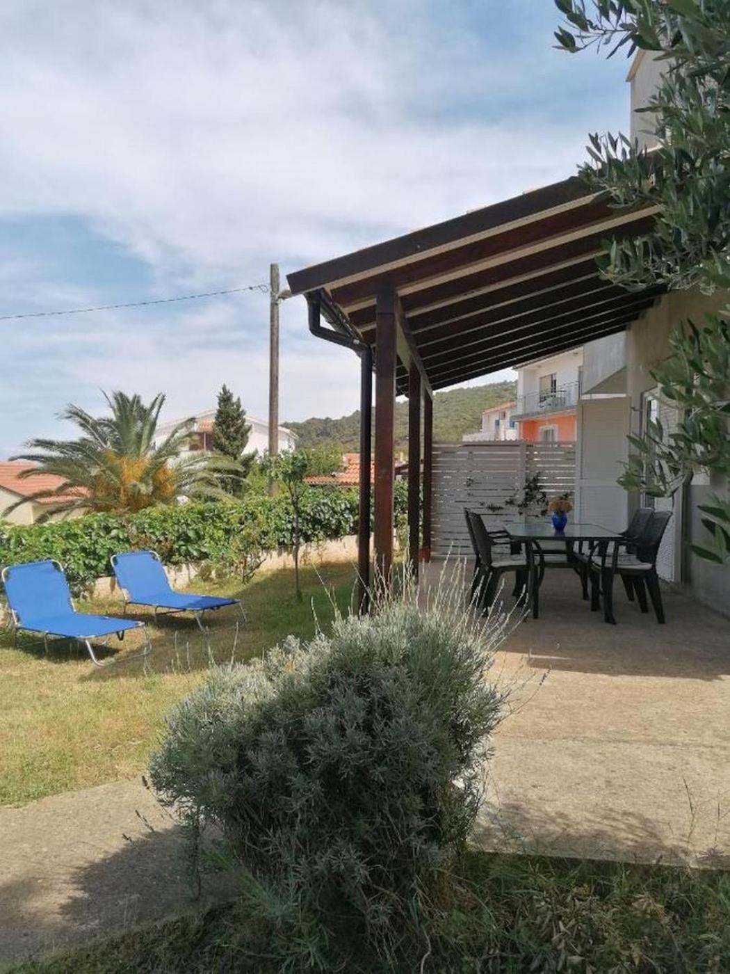 Apartments Mali Losinj Luaran gambar